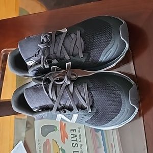 BRAND NEW: New Balance Running Shoes - Size 10